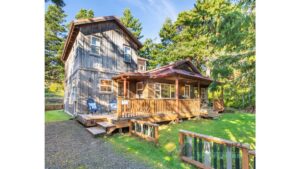 Manzanita Cedar House Main Image